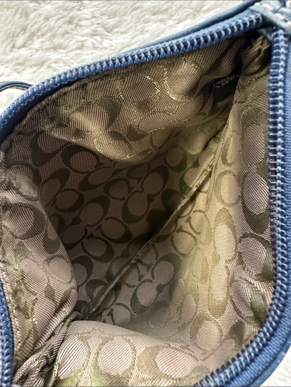 Coach vintage Blue Leather‎ Wristlet with Detachable Strap - Picture 6 of 8
